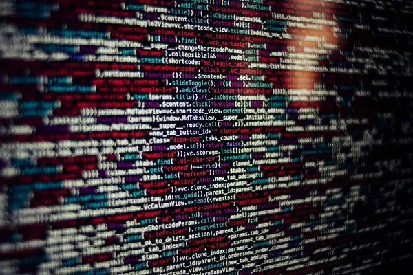 Lignes de code informatique pour maintenance et sécurité des systèmes en entreprise